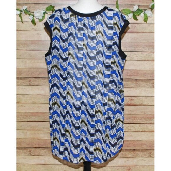 Daniel Rainn Blue Chevron Sleeveless Sheer Blouse Size 2X V-Neck Half Button Up - Picture 7 of 11